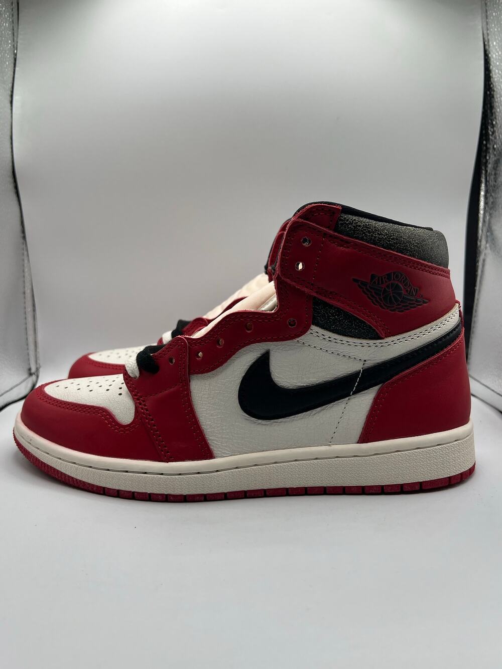 Air Jordan 1 Retro High OG “Chicago Lost & Found” size 7.5 men’s